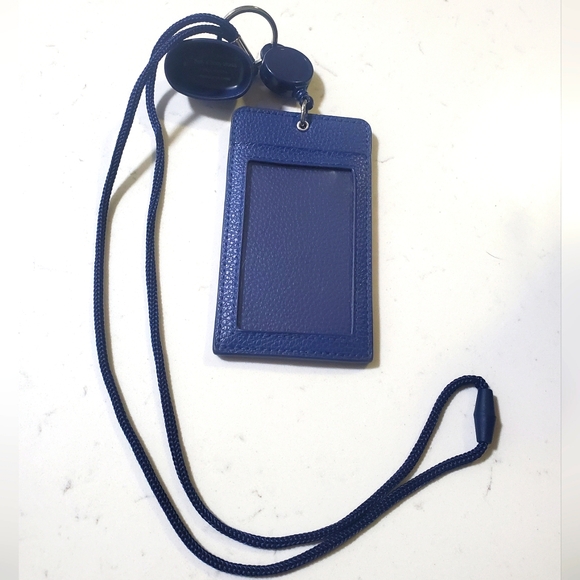 Bath & Body Works Lanyard with Pocketbac Holder, Keyring, & ID, Card Holder nwot - Picture 1 of 3